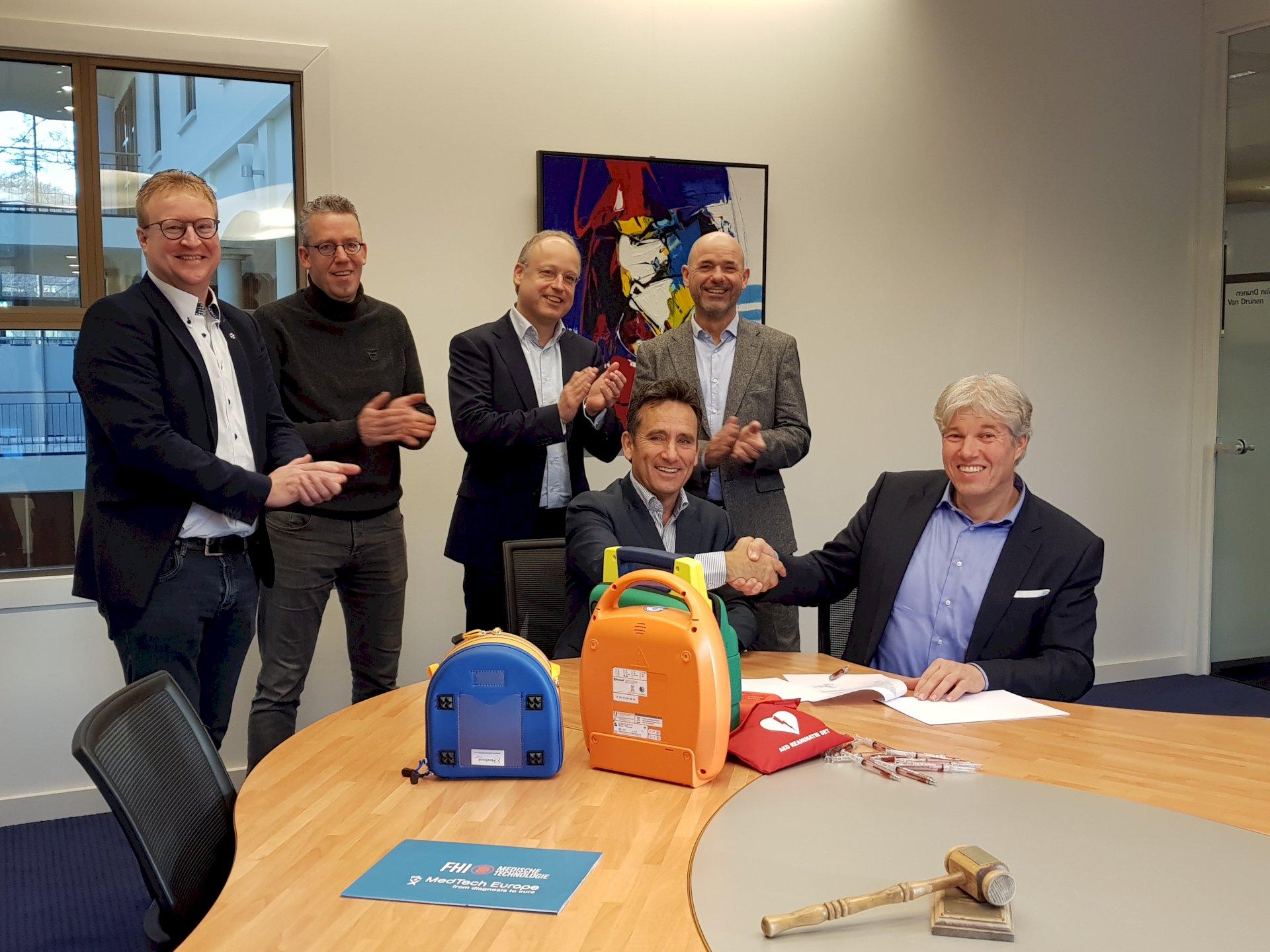 FMed en HartslagNu tekenen AED-convenant